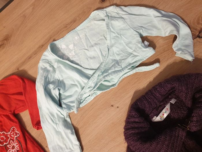 Lot 5 gilets 12 mois - photo numéro 7