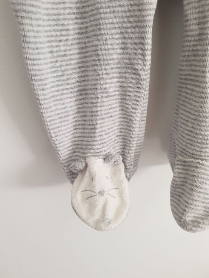 Pyjama en velours taille 3 mois - photo numéro 3