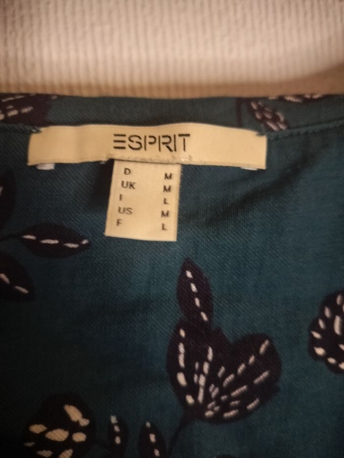 Robe vert avec des motifs florales - photo numéro 5