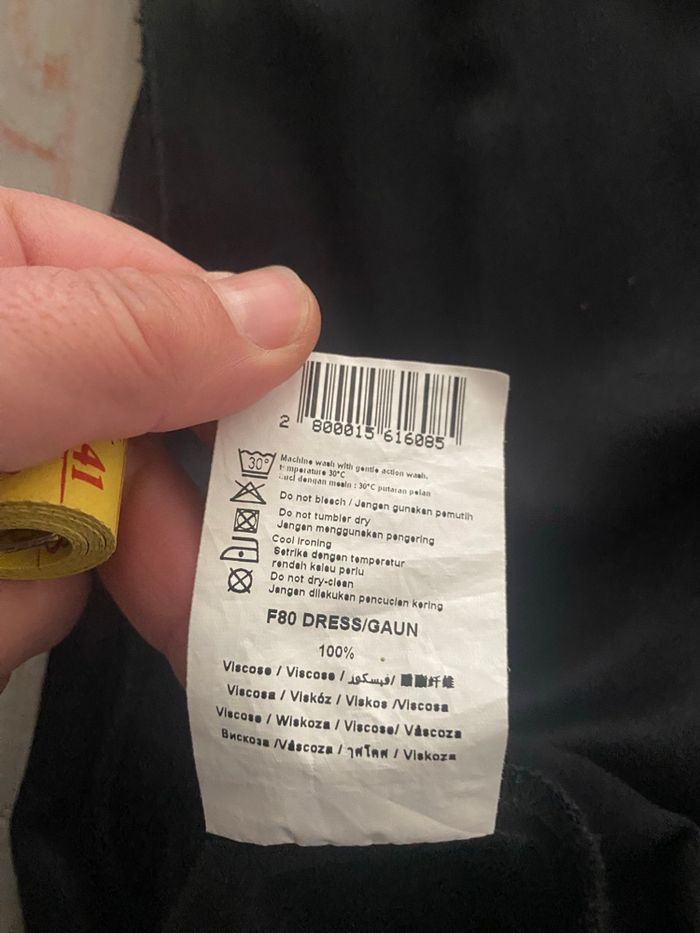 Robe noire - photo numéro 4