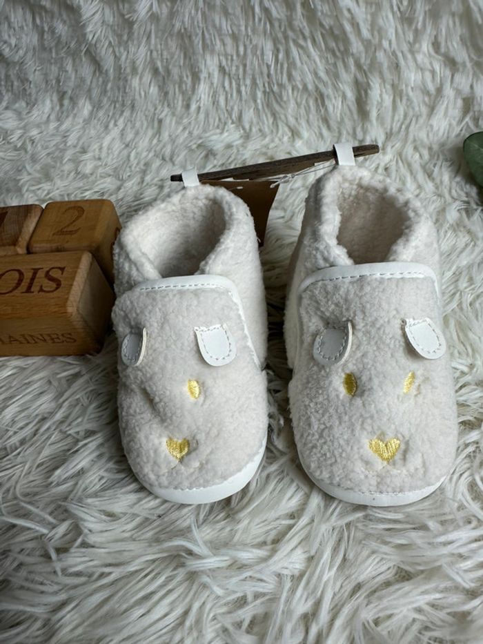 Paire de chaussons sherpa blanc tape à l’œil taille 12-18 mois - photo numéro 2