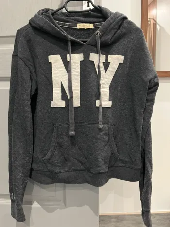 Pull à capuche NY