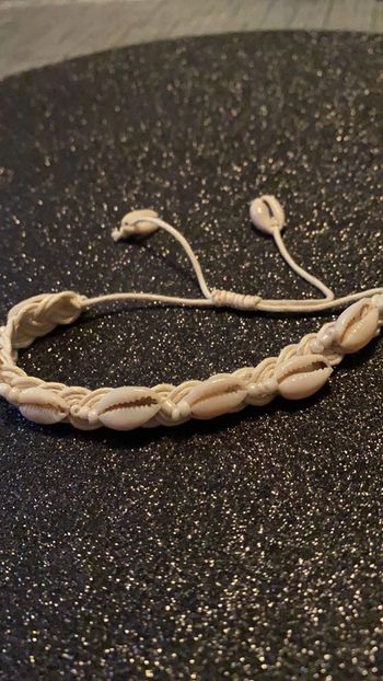 shamballa coquillages beige