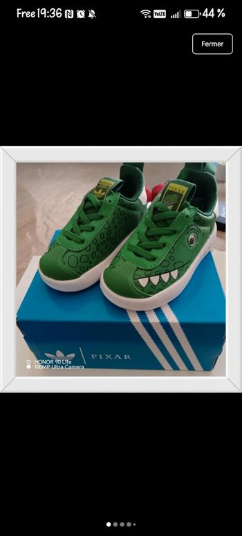 Belle paire de baskets Adidas édition limitée disney toy story pointure 21 