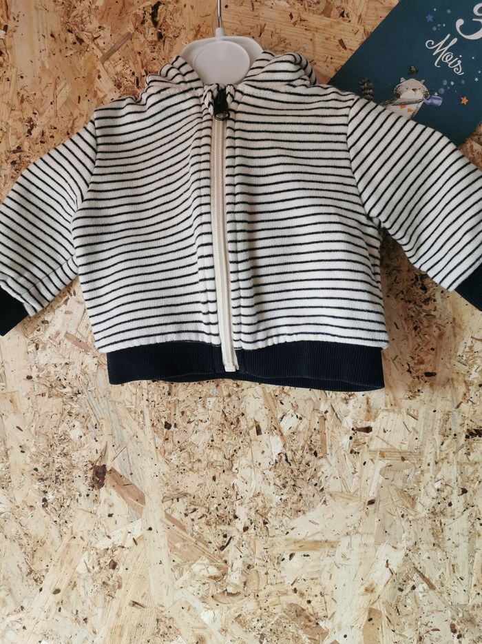 Gilet à capuche 3 mois