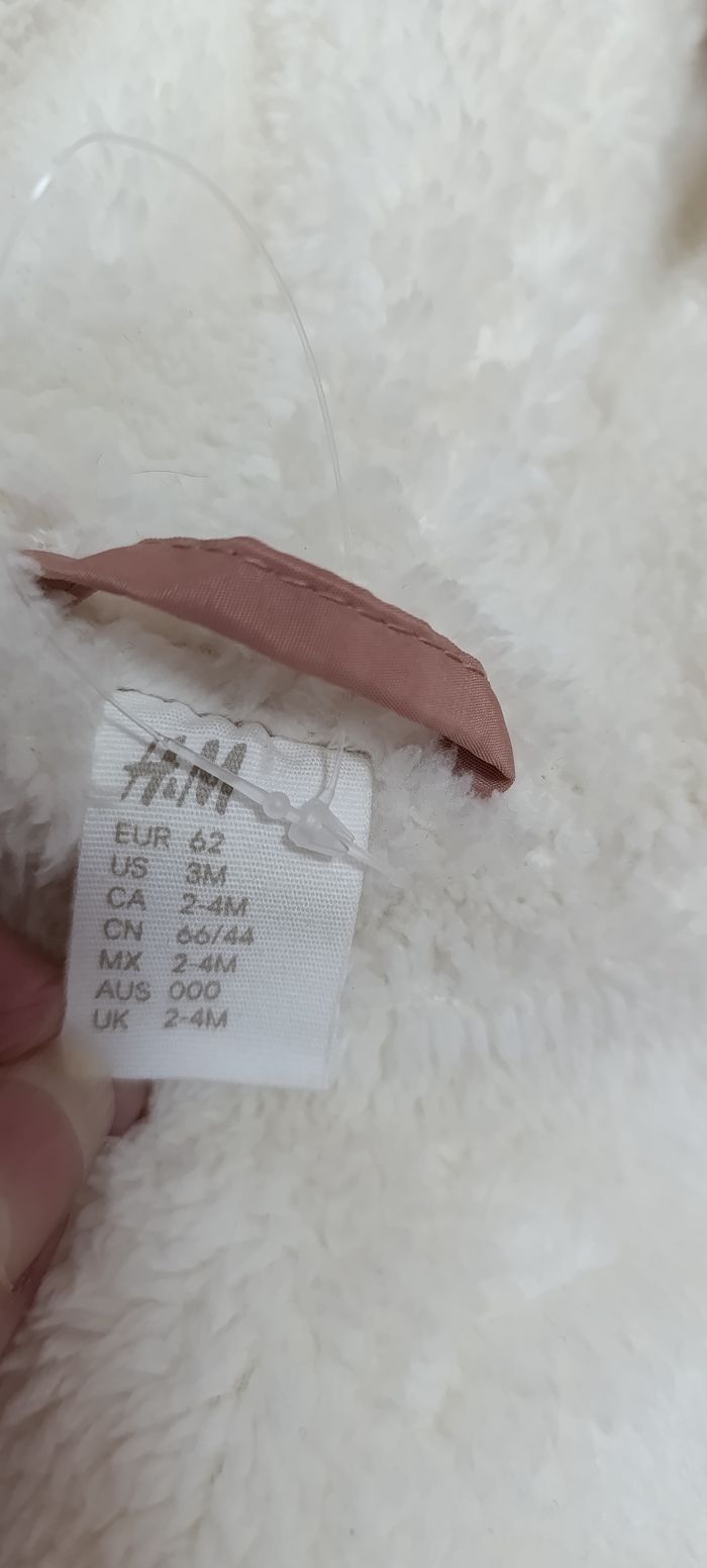 Combinaison à capuche matelassée Neuve - photo numéro 4