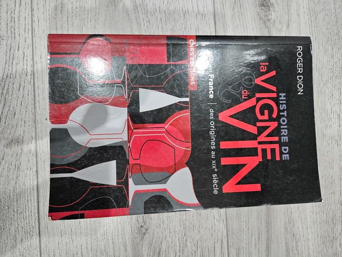 Lot 8 livres sur les vin - photo numéro 7
