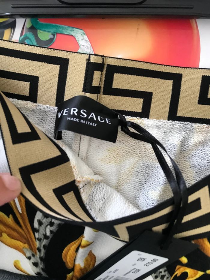 Bermuda large Versace 12 ans neuf - photo numéro 7