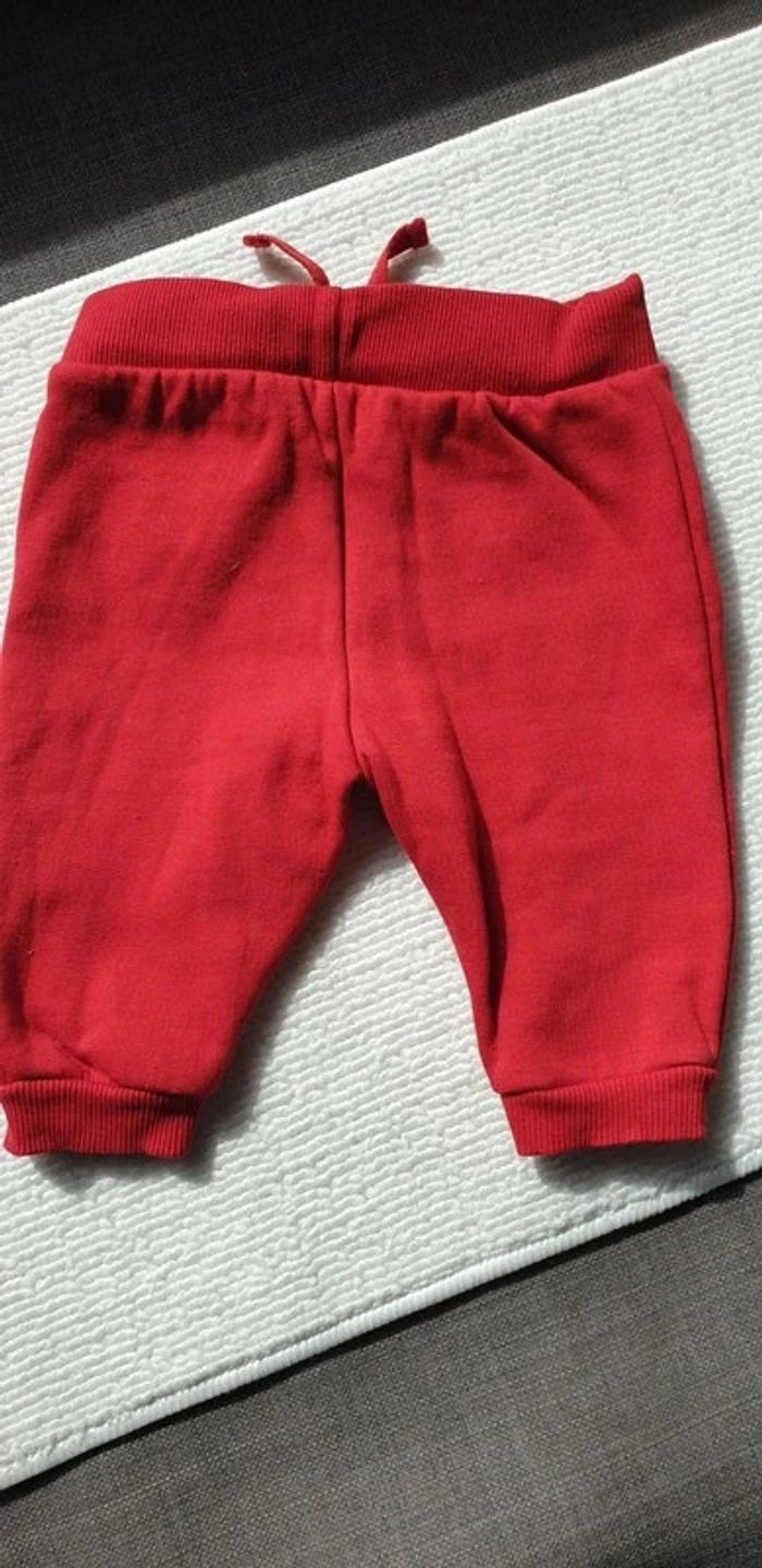 Pantalon rouge 6 mois - photo numéro 5