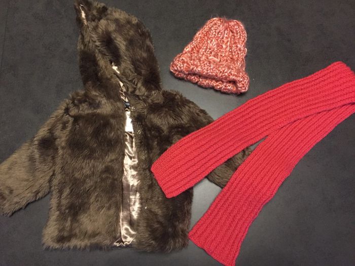 Manteau écharpe bonnet fille 24 mois