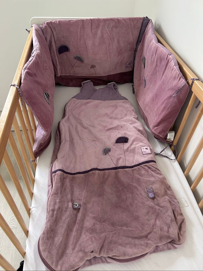 Lot gigoteuse + tour de lit + protection matelas à langer + couvre lit Moulin Roty