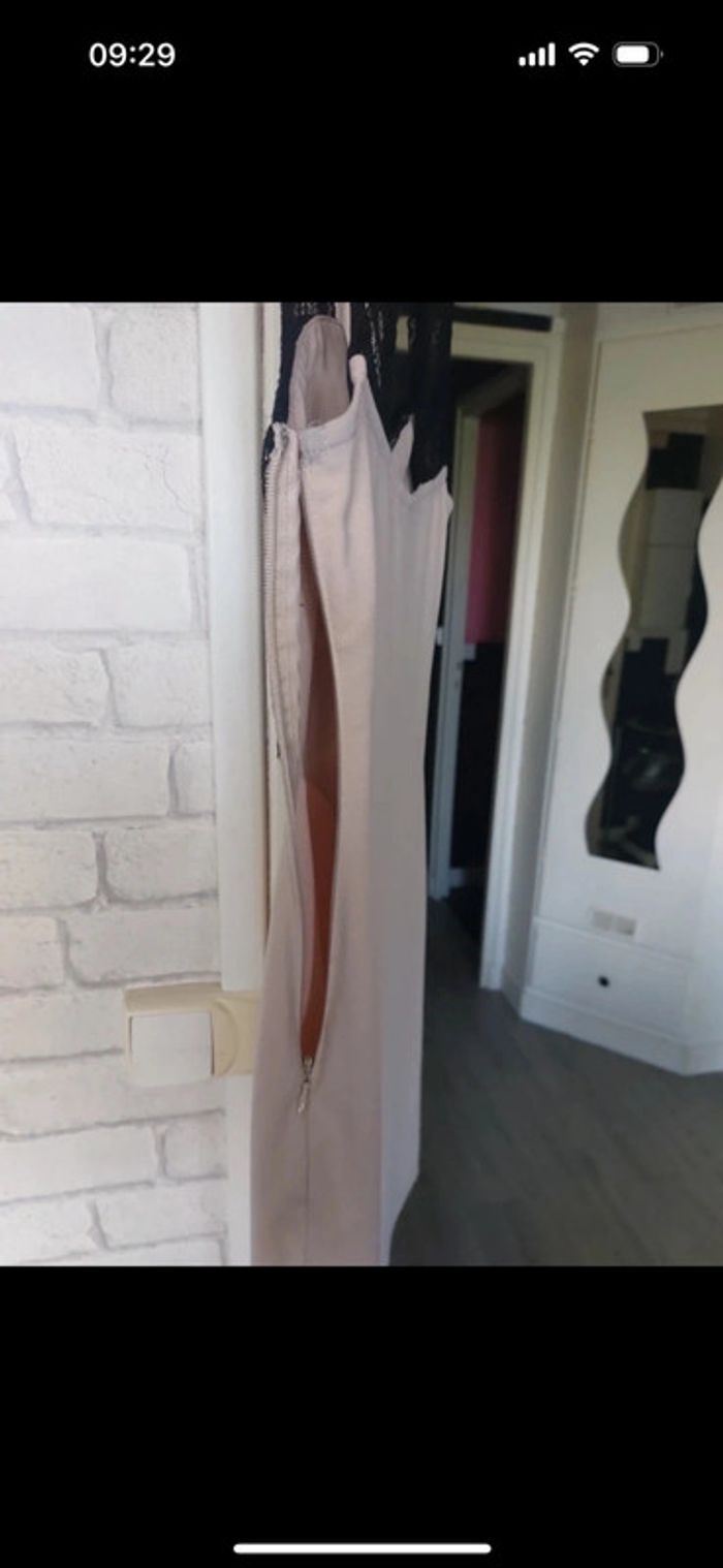 Robe Lipsy London taille 38 - photo numéro 3