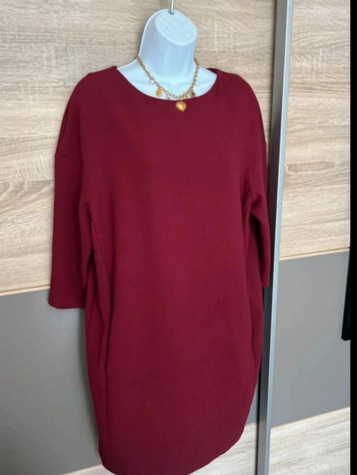 Robe bordeaux - photo numéro 2