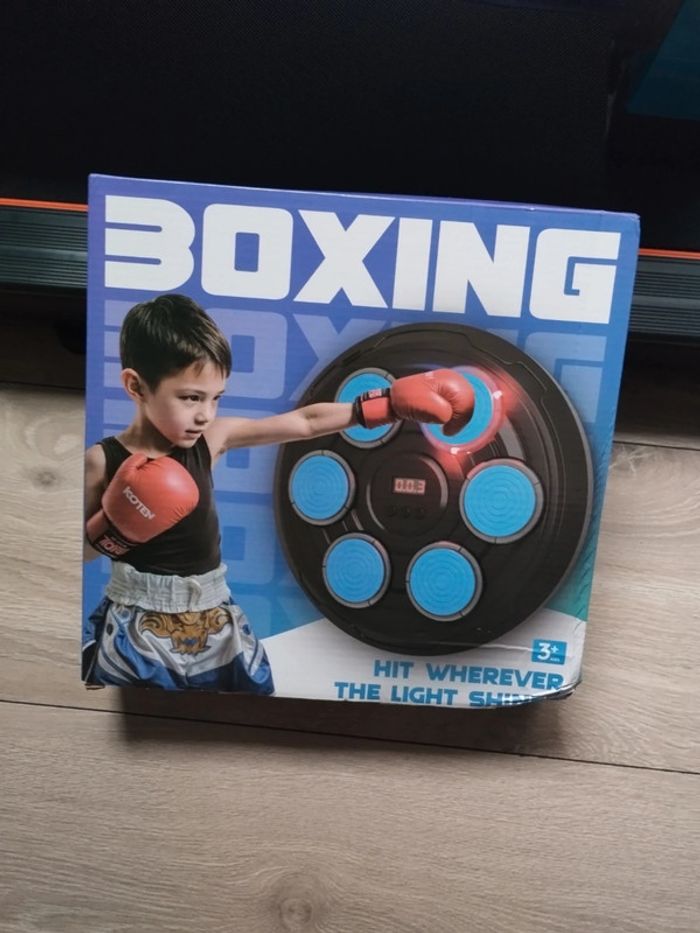 Boxe a fixé lumineux et musicale