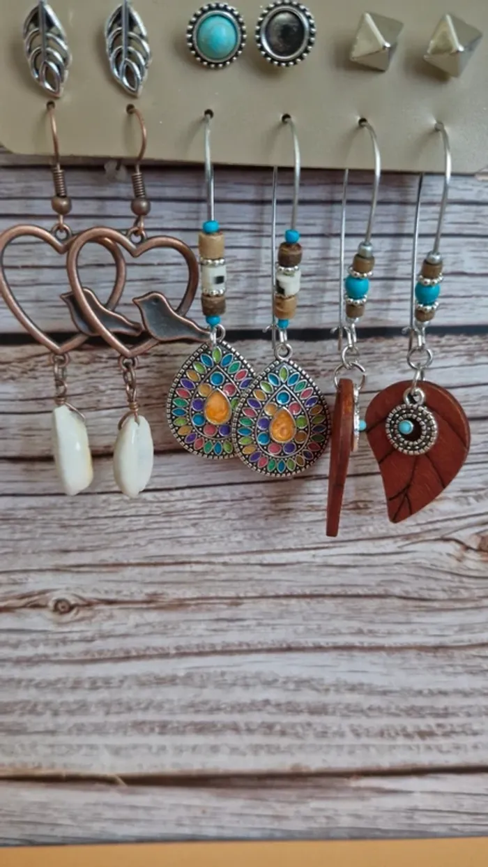 Lot boucles d’oreilles - photo numéro 2