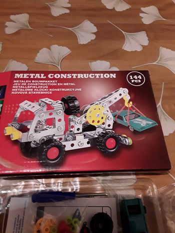 Jeu de construction type mecano
