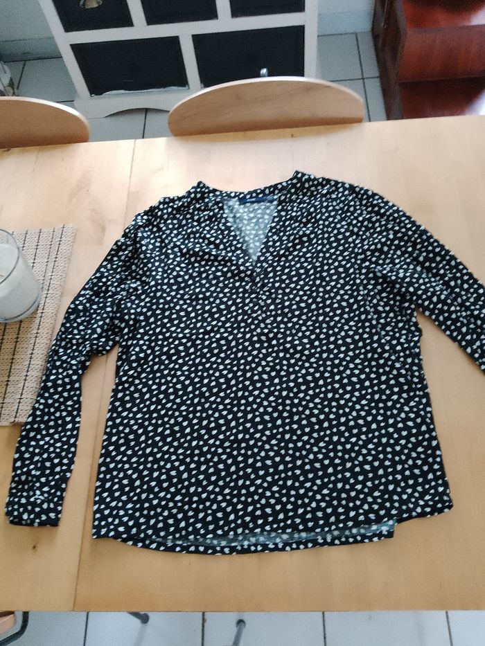 deux tuniques neuf un pull neuf jamais porté - photo numéro 3