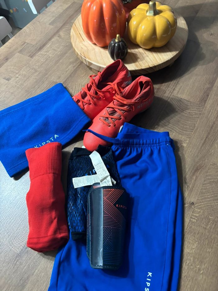 Ensemble de foot 12 ans P37 1/2