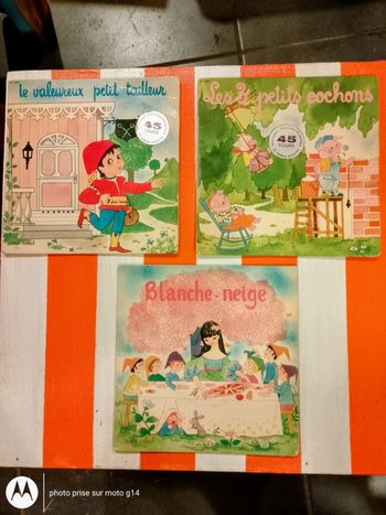 Vinyles : Lot de 7 disques vinyles 45T pour enfants