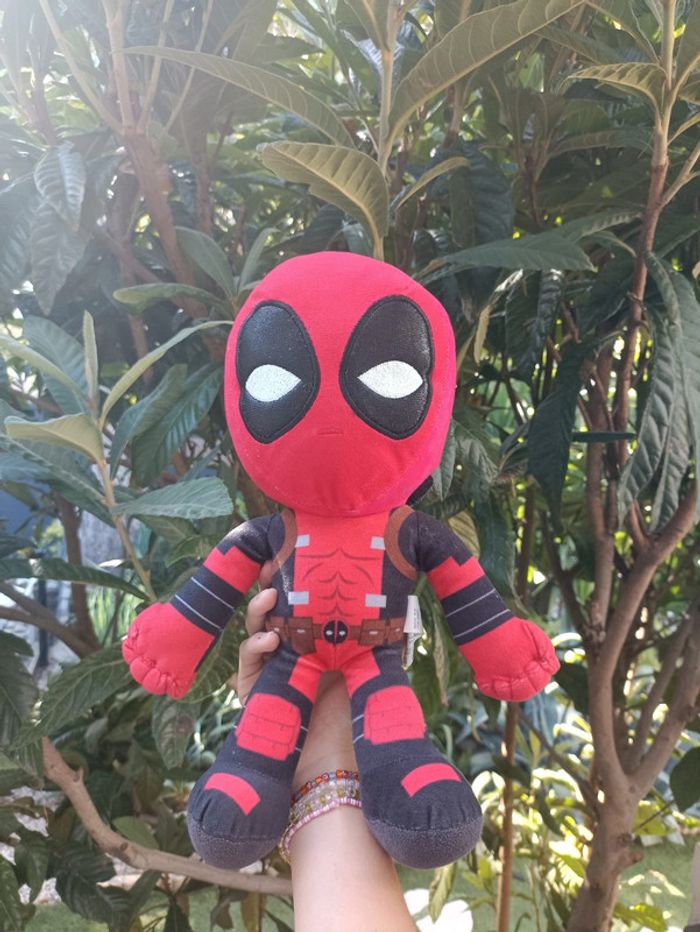 Peluche Deadpool marvel - photo numéro 2