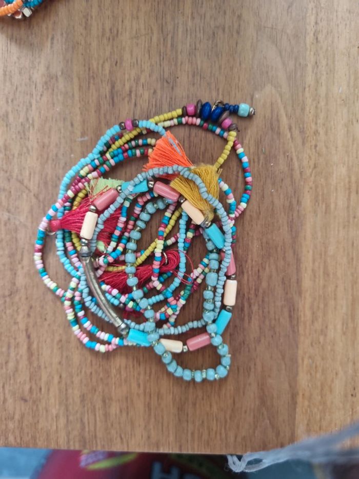 Lot bracelets perles pompons élastiques tb etat - photo numéro 4