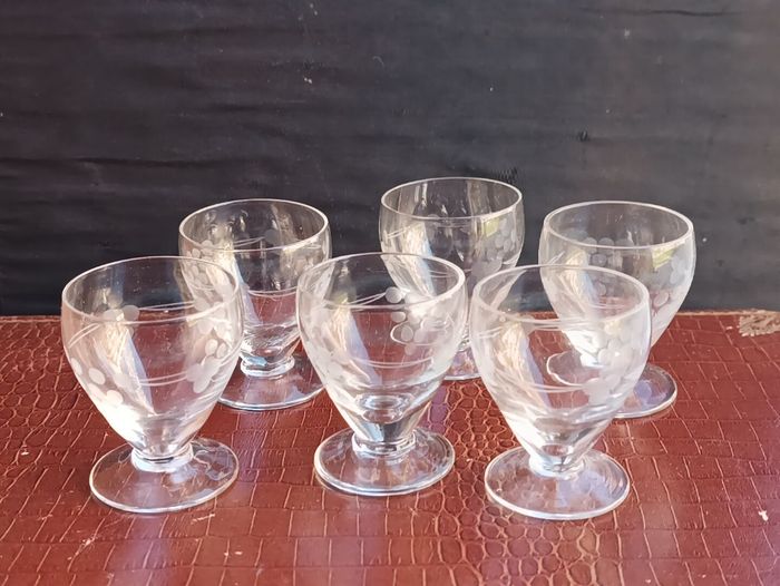 6 petits verres fins