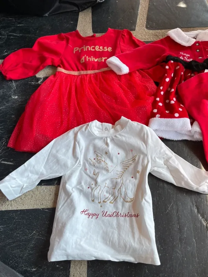 Lots 2 robes fêtes, un collant et un t shirt manches longues - photo numéro 4