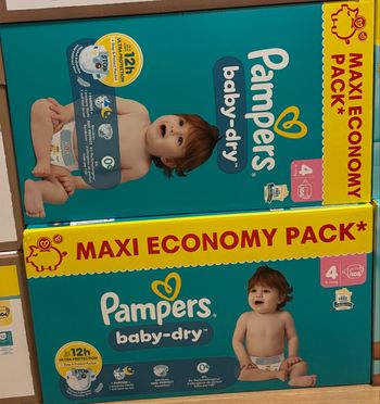 216 couches Pampers taille 4 