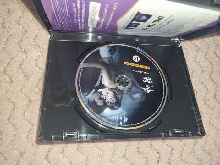 50 nuances plus sombre - photo numéro 2