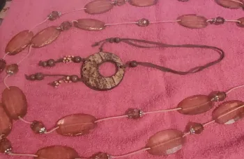 Lot 2 colliers longs vintage