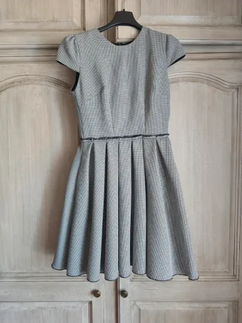 Robe vintage à carreaux pieds de poule héroïnes