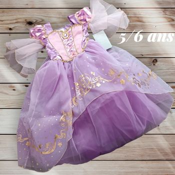 Belle robe Raiponce neuve du Disney Store
