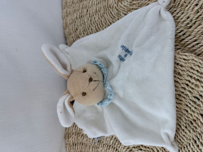 Doudou plat lapin blanc col bleu rayé DOUDOU ET COMPAGNIE - photo numéro 3