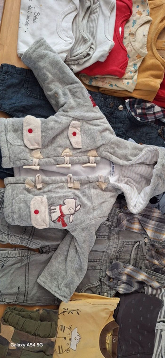 Lot de vêtements 6 mois de 19 pièces - photo numéro 5