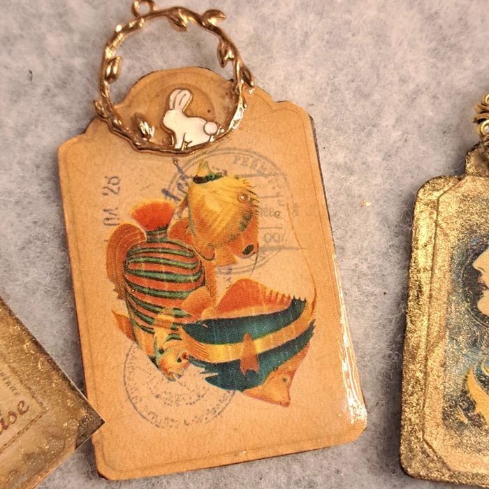 Lot de pendentif en résine vintage - photo numéro 9
