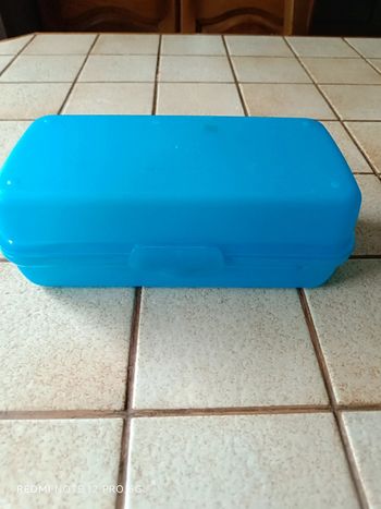 Boite Tupperware pour goûter bleu turquoise