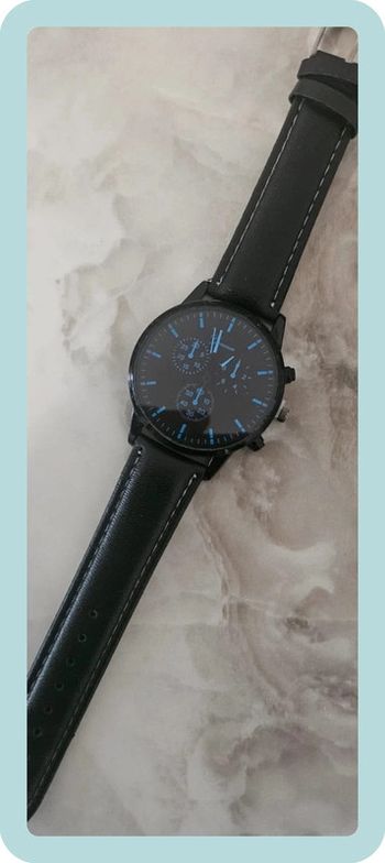 Montre neuve pour homme