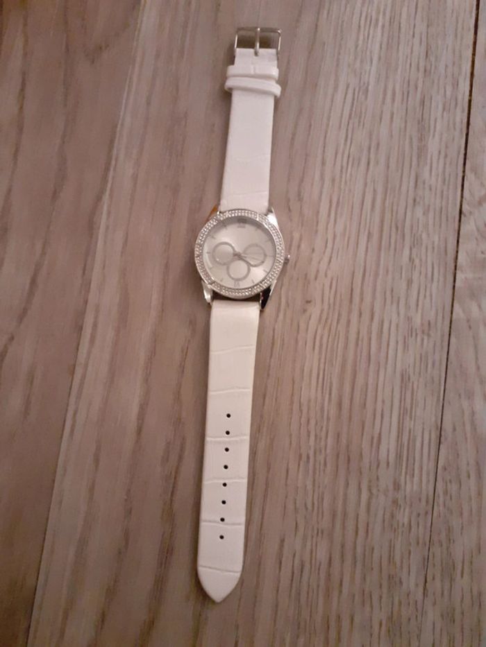 Montre - photo numéro 2