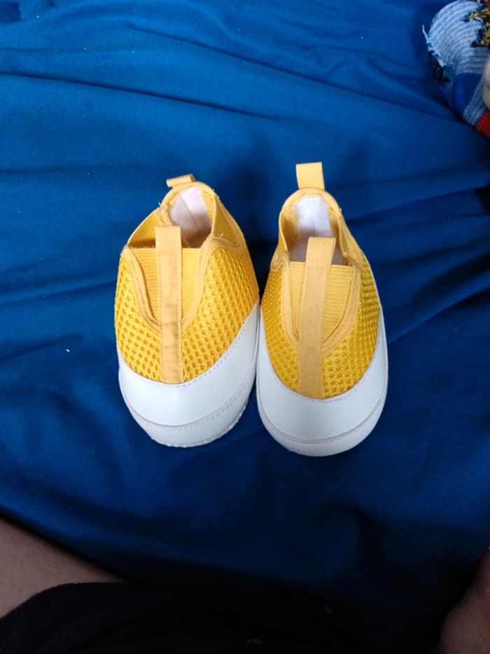 Lot chaussures bébé 0-3 mois