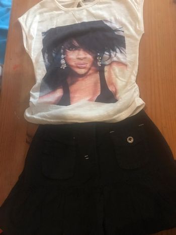 Ensemble jupe noire et tee shirt