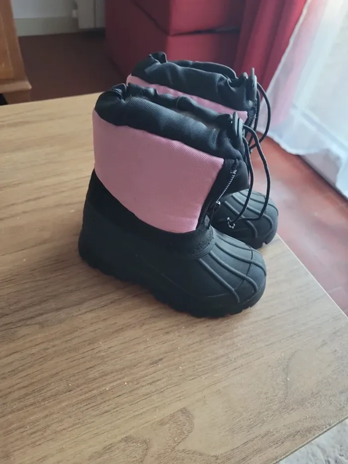 Bottes de neige neuves