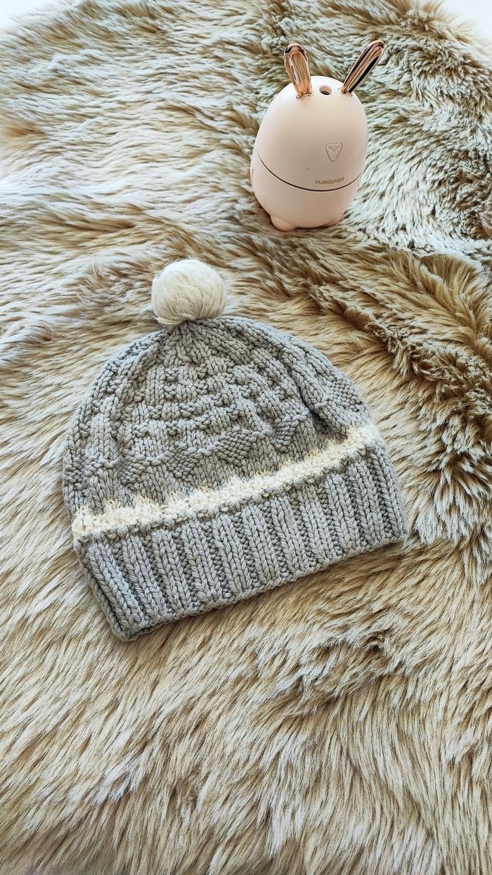 Bonnet gris blanc fait main