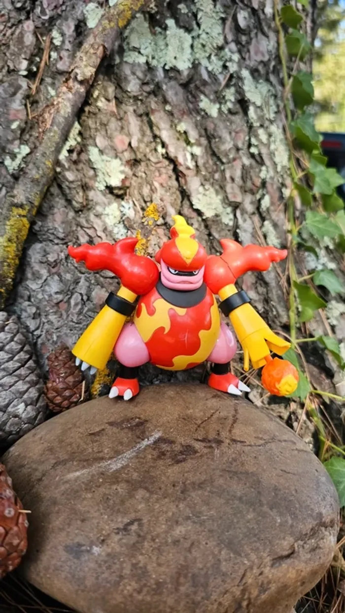 Super grande figurine Pokemon Nintendo maganon - photo numéro 2