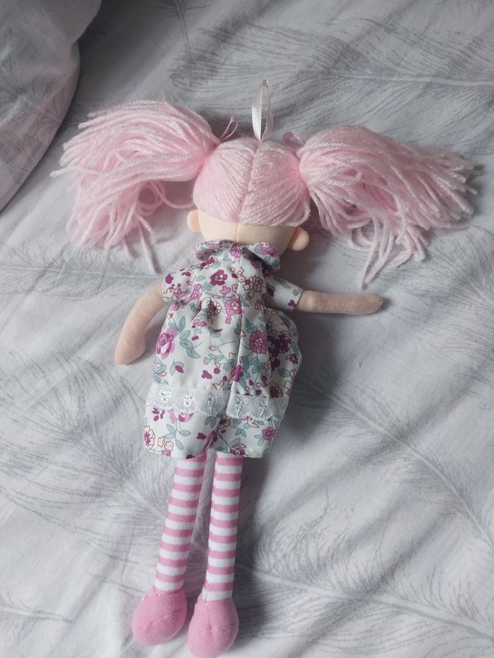 Poupée en tissu toute douce – Idéale dès la naissance - photo numéro 4