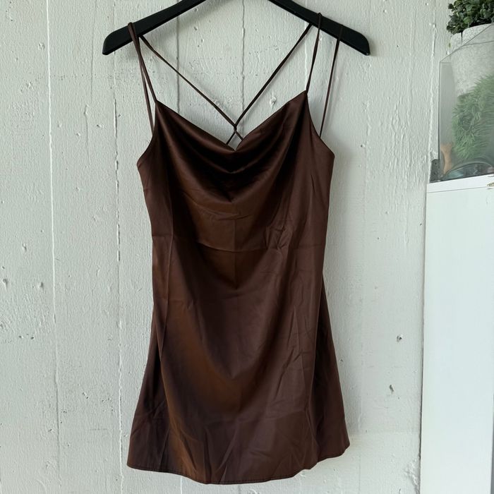 Robe chic satinée - photo numéro 2