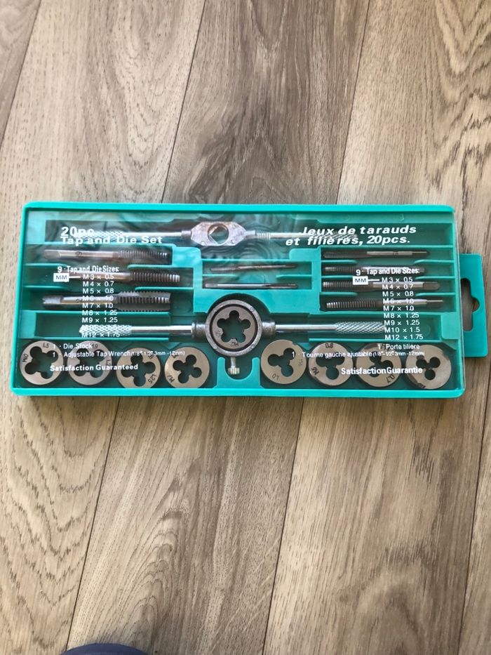 Outils tarauds et filières