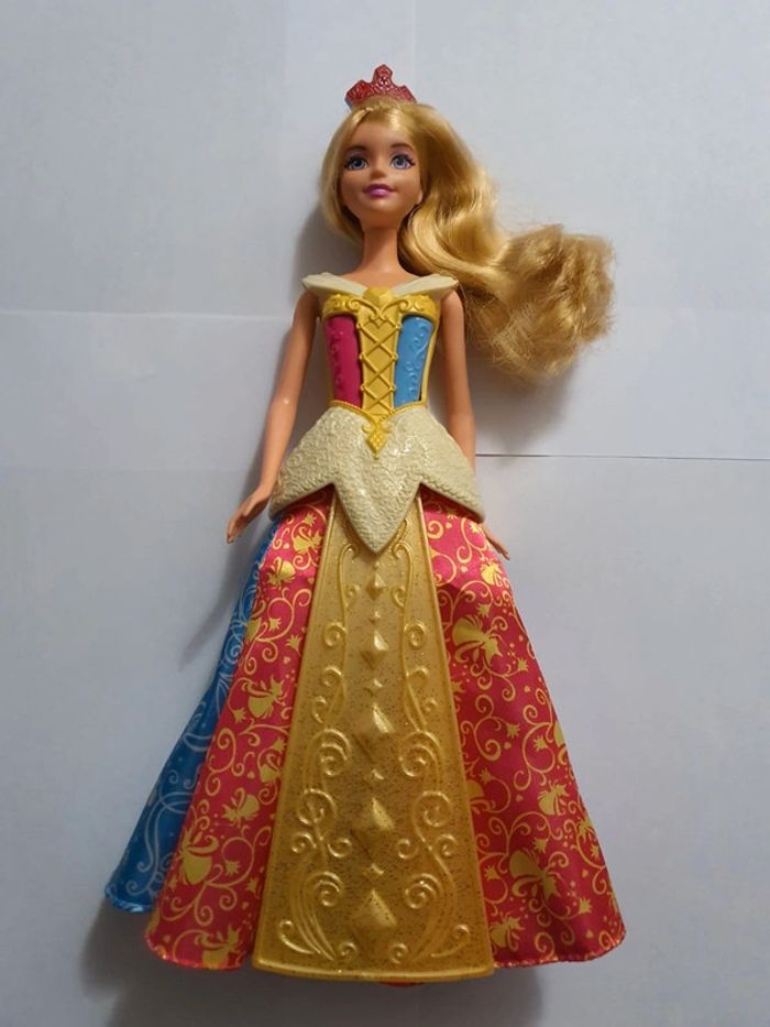 Poupée Princesse Disney : Aurore et sa robe enchantée Mattel - photo numéro 5