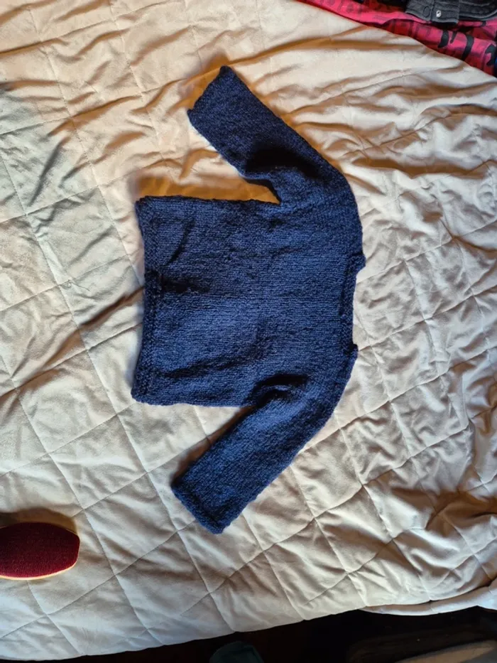 Gilet en laine tricoté à la main - photo numéro 3