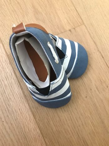 chaussures marins bébés T 12-18 mois