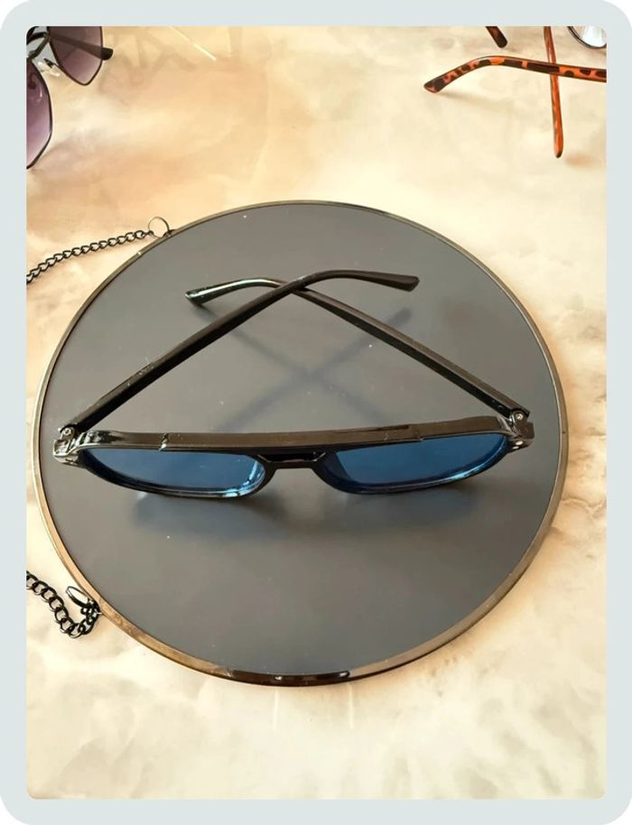 Lunette de soleil noire/bleue - photo numéro 3